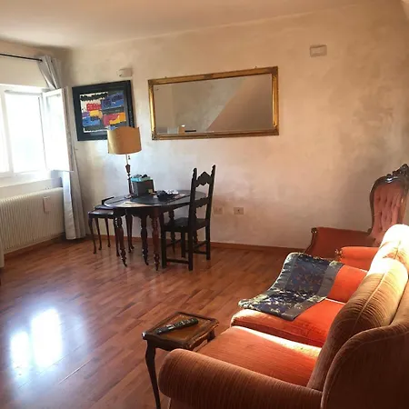 Casa Della Lupa Tatil Evi *